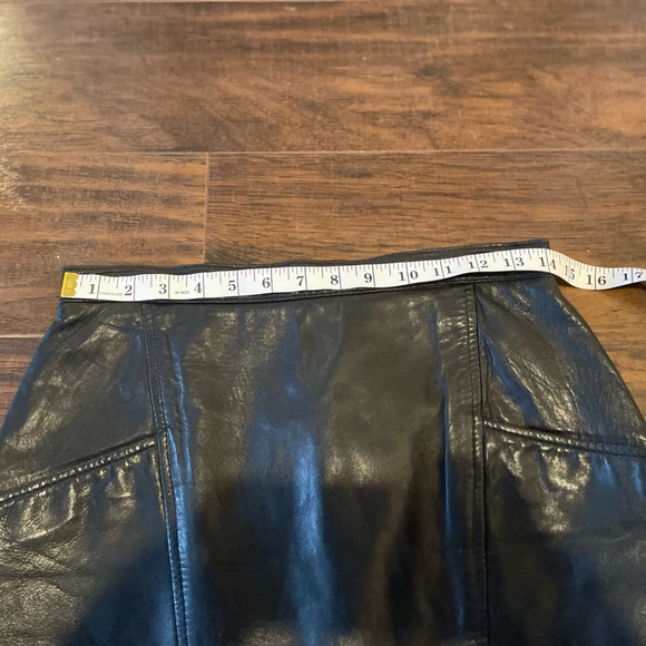 Creations Jez Montreal Vintage leather skirt - Picture 5 of 6
